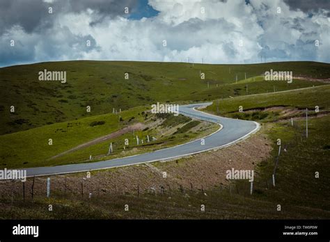 Landscape Of The Qinghai Tibet Plateau Stock Photo Alamy