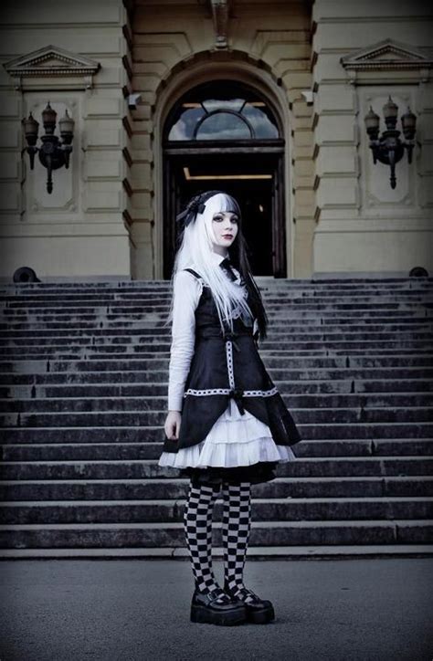 Pin von Priscilla auf The dark side