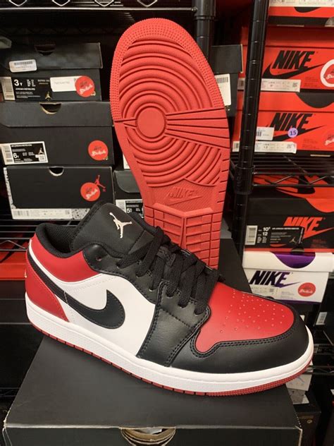 モアテン NIKE Nike Air Jordan 1 Low Bred Toe の通販 by ジャイロ s shopナイキなら