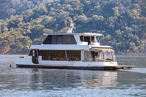 Used Sorrento Houseboat Holiday Home On Lake Eildon For Sale Boats