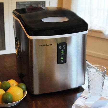 Frigidaire EFIC103 Ice Maker Review: Thick Ice in Mere Minutes