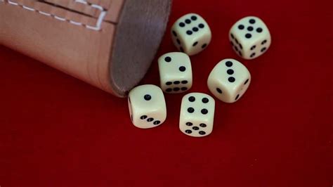 Настольная игра в кости: разновидности игр с кубиками, как называются и ...