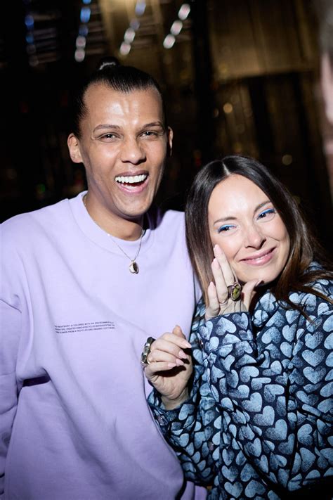 Photo Exclusif Stromae Avec Sa Femme Coralie Barbier En Backstage