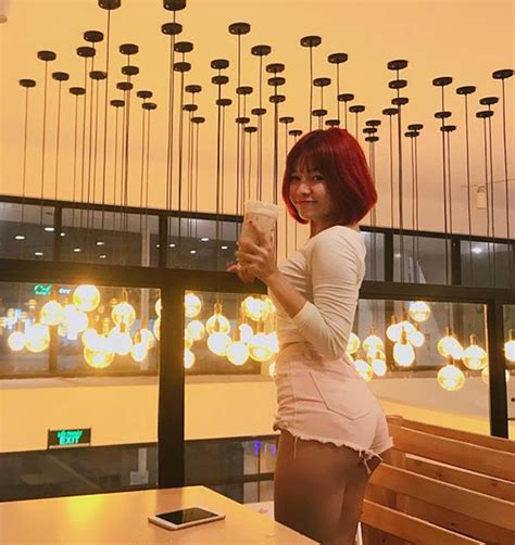 Hot Gymer H N I S I G N C N Th M C Ng N M S T