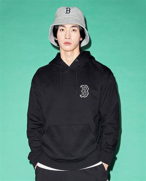 MLB Áo hoodie tay dài phối mũ Checkerboard Big Logo Overfit