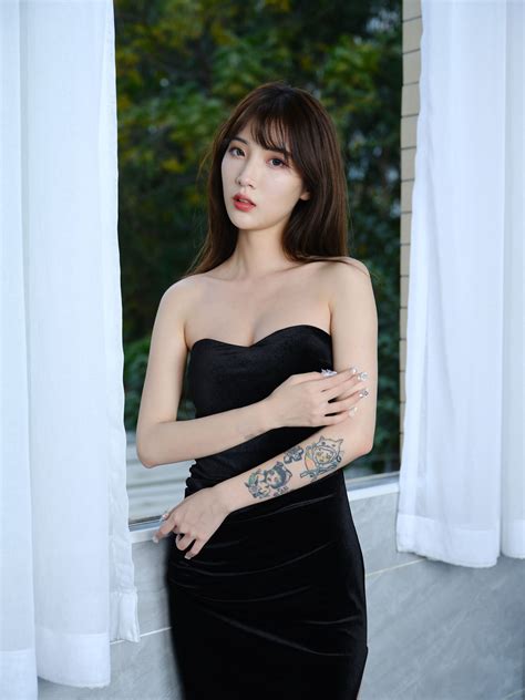 Nude Photo Set Of Chinese Model Jiafei