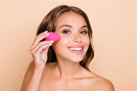 Makeup Tips: Here's How To Avoid Cakey Makeup - Beverly Hills MD