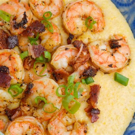 Cheesy Shrimp and Grits Recipe (The BEST!) - Maebells