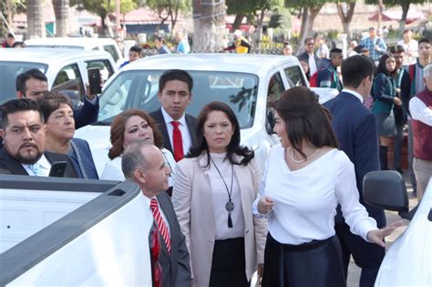 Alcaldesa de Tultitlán Elena García entrega al Cabildo su Primer