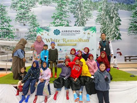 Buka Bersama Dan Santunan Yatim Cimb Syariah Bersama Wiz Di Trans Snow