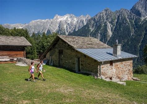 Energia E Natura Trekking E Passeggiate Via Bregaglia Valtellina