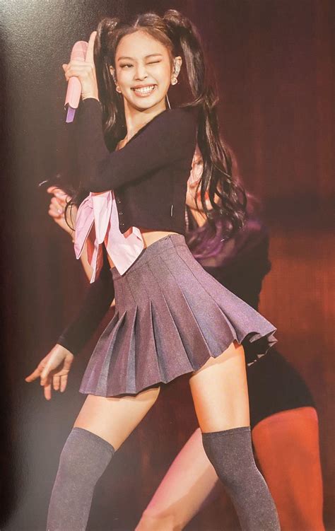 Pin de かずと em 제니 Jennie Kpop feminino Looks Looks tumblrs