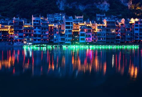 Cidade Antiga De Zhenyuan No Rio De Wuyang Na Prov Ncia De Guizhou