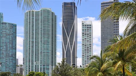 Zaha Hadids One Thousand Museum In Miami Features Aquatic Center