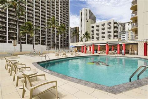 The Twin Fin Hotel in Honolulu: Reviews, Deals, and Hotel Rooms on Hotels.com | Waikiki beach ...