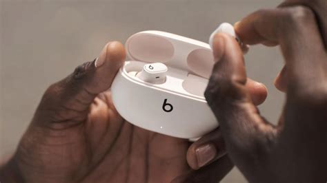 It Is The Best Alternative To The Airpods Pro And It Is Also From Apple