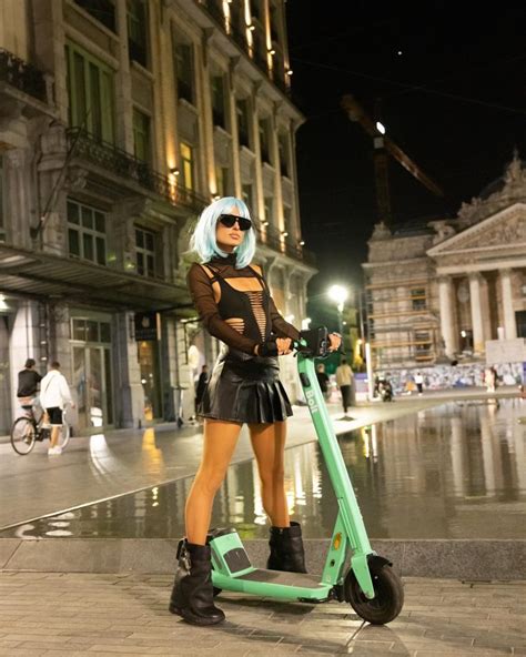 Hot Paris Hilton Pictures That Are Gateway To Heaven