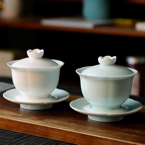 Jingdezhen Creative Ceramic Gaiwan Tureen Cup Saucer Lid Kung Fu Tea