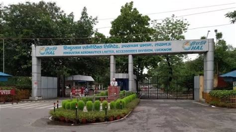 Up News फ्रांस से कलपुर्जों का कंसाइनमेंट नहीं पहुंचा एचएएल लखनऊ
