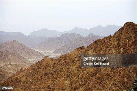 871 Fujairah Mountains Stock Photos, High-Res Pictures, and Images ...