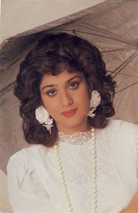 Beautiful Meenakshi Seshadri Hd Wallpaper All 4u Stars Wallpaper