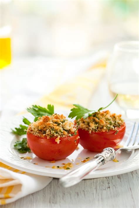 Tomates à La Provençale Parfait Pour Accompagner Les Grillades Au Barbecue