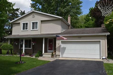 584 Huntington Dr Adrian Mi 49221 ®