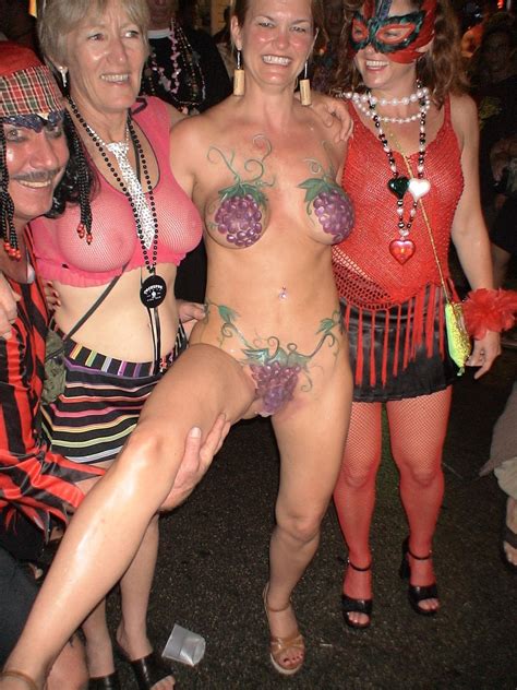 Mardi Gras Nudes Porn Photos