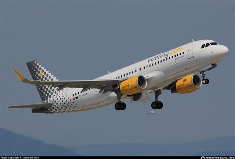 EC LVX Vueling Airbus A320 214 WL Photo By Mario De Pian ID 398281