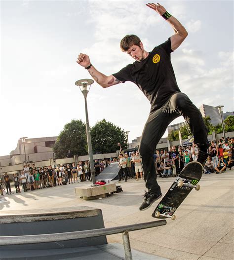 20 Most Famous Skateboarders Who Changed Everything Skateboardershq