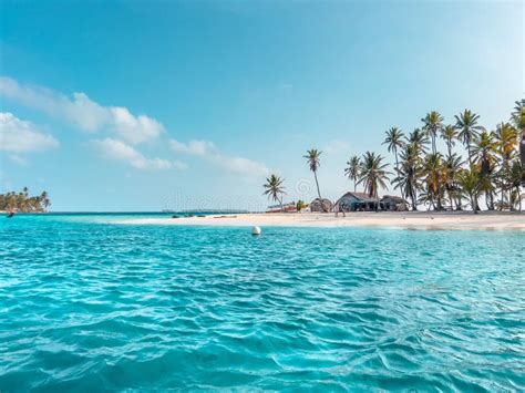 Islas San Blas En La Playa Tropical De Panama Fotografía editorial