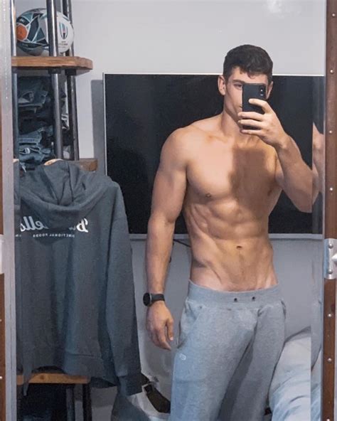 Too Hot To Handles David Shocks Followers With Huge Bulge As He Poses