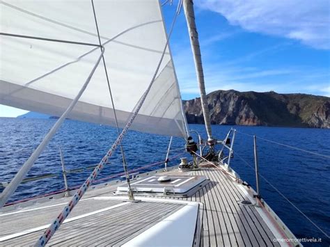 Vacanze In Barca A Vela Isol Eolie Compagnia Skipper Oceanici