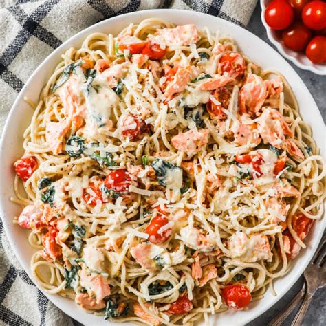 Creamy Tomato Salmon Pasta