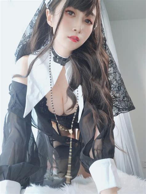 Baiyin 白银 蕾丝修女 Baiyin 白银 蕾丝修女 Porn Pic