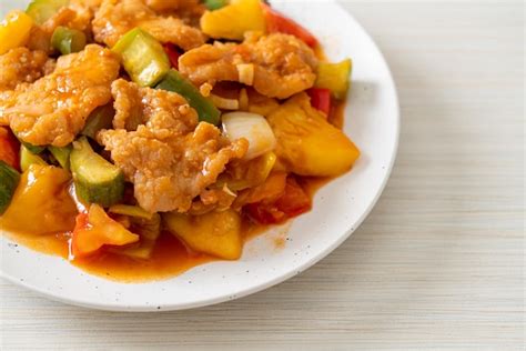Salsa Agridulce Salteada Con Carne De Cerdo Foto Premium