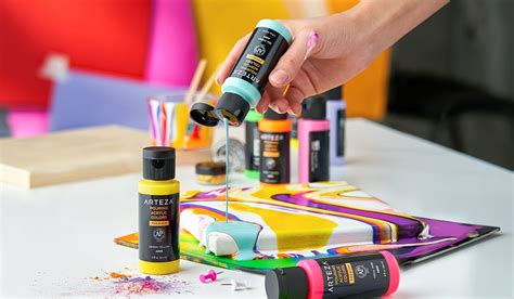 Learn How To Paint With Acrylics Arteza Learn To Paint Acrylic