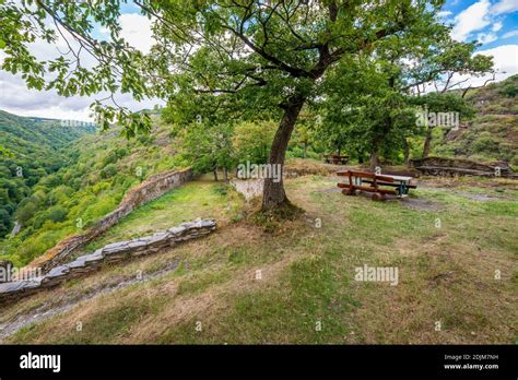 Verteidigungsschloss zu schloss stahlberg -Fotos und -Bildmaterial in ...