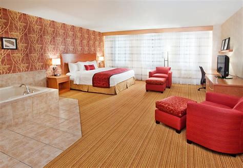 Edmonton Hotels Downtown - Cheap Edmonton Hotels Near Airport ~ Calgary ...