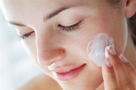 The Importance Of Moisturizing Your Face He And She Fitness