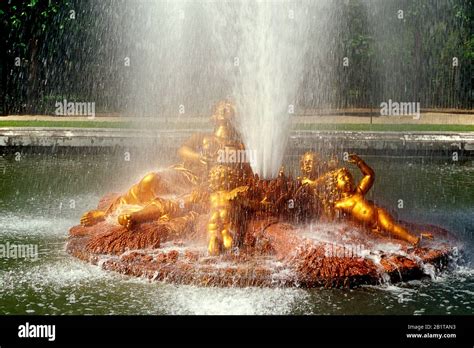 Versailles Palace Garden Statue Water Hi Res Stock Photography And