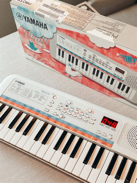 Yamaha Remie Mini Keyboard (PSS-E30) - Travel, Photography, Motherhood