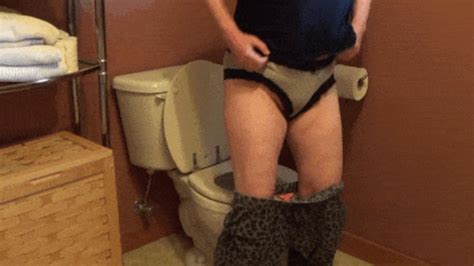 More Toilet Time Voyeur In Hot Wife Jolee S Fetish Clips Clips4sale