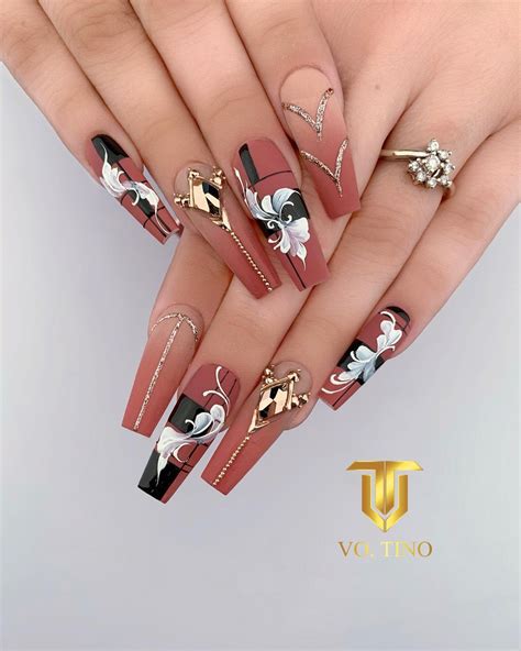 Exclusive Luxury Nail Art Designs By Votino Melody Jacob