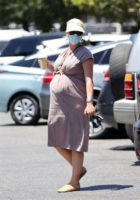 Katy Perry - Shows her baby bump in Santa Barbara - California-14 | GotCeleb