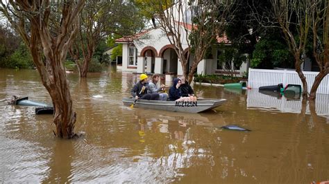 Sydney Floods 50k Residents Told To Evacuate Power Cuts At 19k Homes