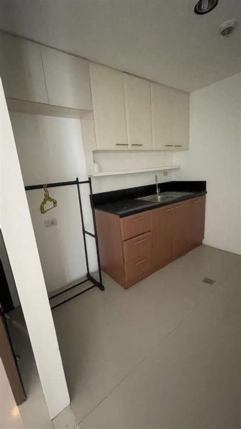 14c Eastwood Legrand Tower 2 Economia Road Bagumbayan Quezon City 1800 Property For Sale