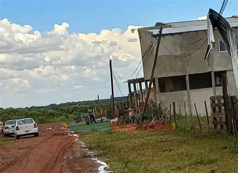 Temporal En Santo Tom Volaron Techos Y Cayeron Rboles El Misionero