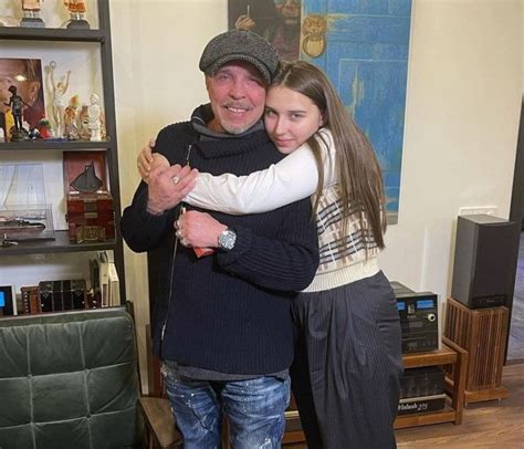 Гарик Сукачев показал взрослую дочь