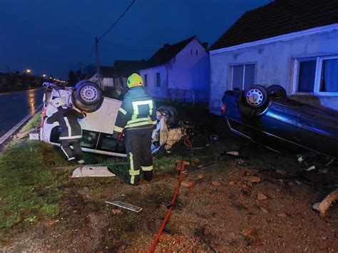 Sletio S Ceste Preletio Putni Most I Udario U Parkirani Automobil Oba